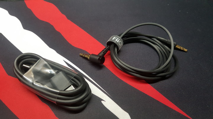 高cp值的藍牙耳罩 fiio  EH3 NC