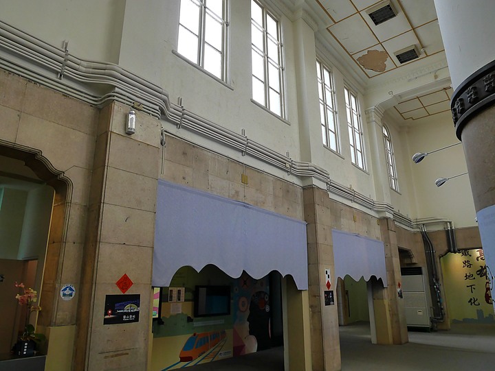 高雄市 三民區 舊高雄車站|高雄鐵路地下化展示館 — 再會吧! 老車站