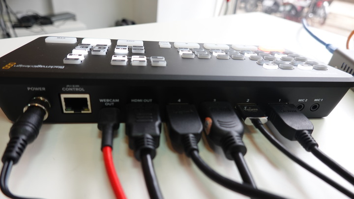 全世界最便宜導播機ATEM mini 四路導播機開箱分享