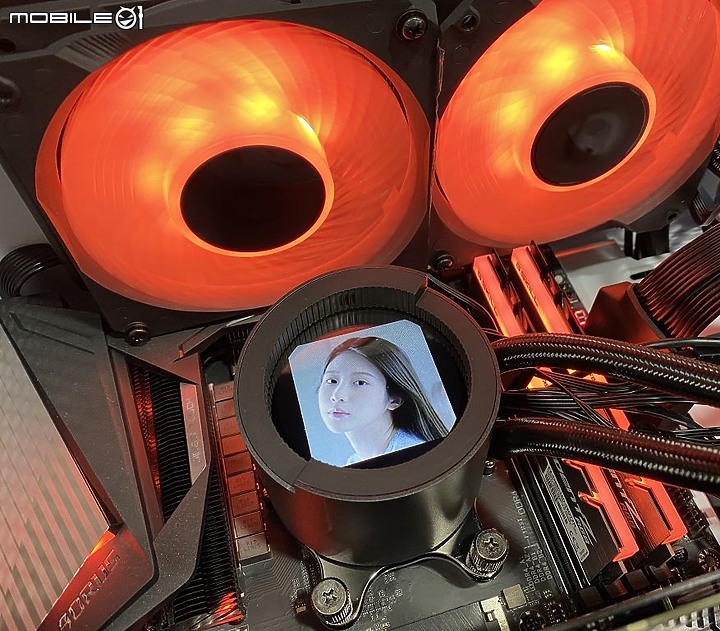 [開箱] 圓形 LCD 搭載 AORUS LIQUID ARGB AIO 信仰水冷