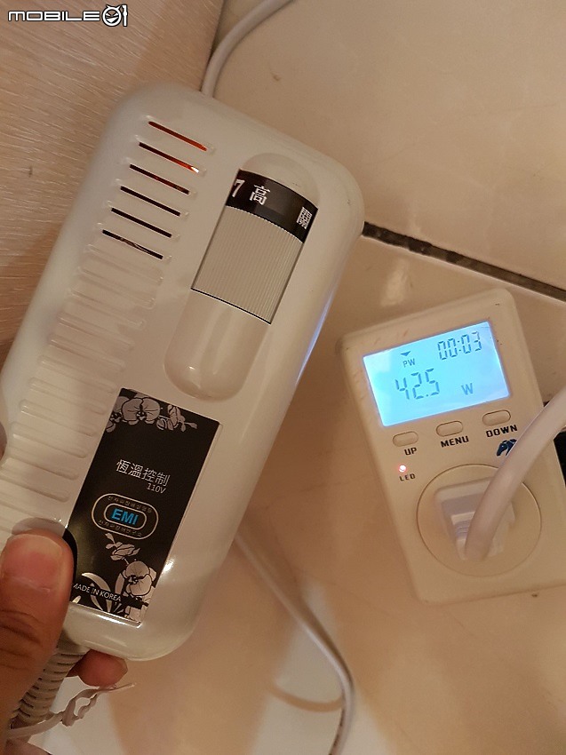 韓國甲珍電毯的瓦數沒到100瓦....可是卻非常熱!!這比電暖器好用嗎?