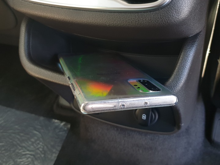 [靜態賞車] 進口身份的第4代Hyundai Santa Fe 5+2七人座休旅 大地銅色