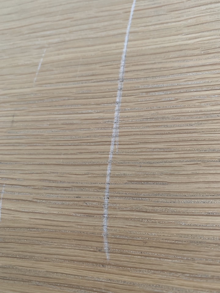 橡木桌面刮傷要怎麼處理呢