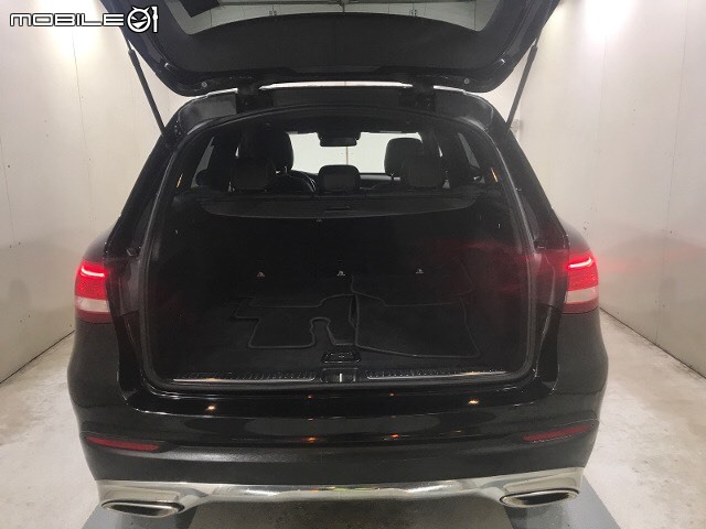 賓士GLC300AMG 23P跟車自動駕駛輔助.車道偏移維持.