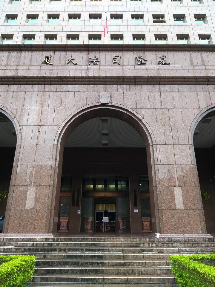 9考生未過律師考試400分門檻提告 黃國昌:考選部顢頇