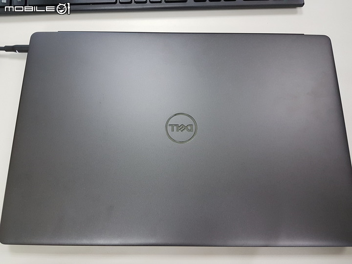 (簡易開箱)Dell Inspiron 7590