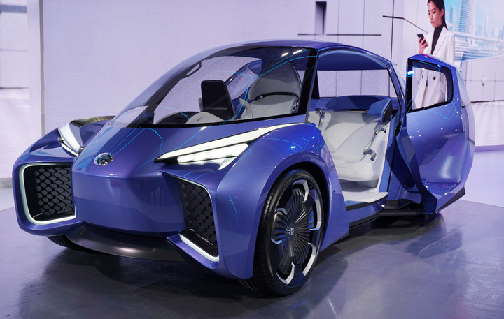 點我看大圖 車展半日遊!終於看到RHOMBUS Concept概念車!