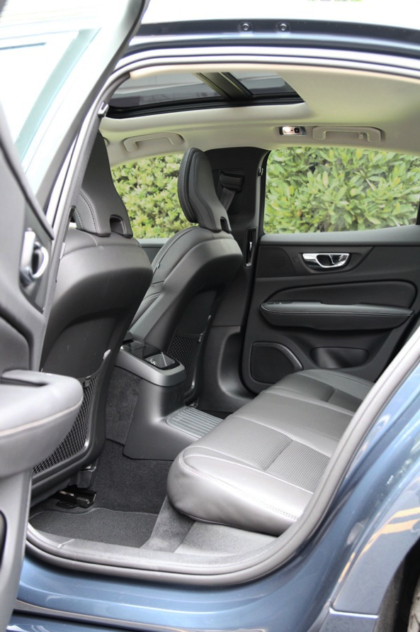 世代交替 S60 x New S60 T6 Inscription