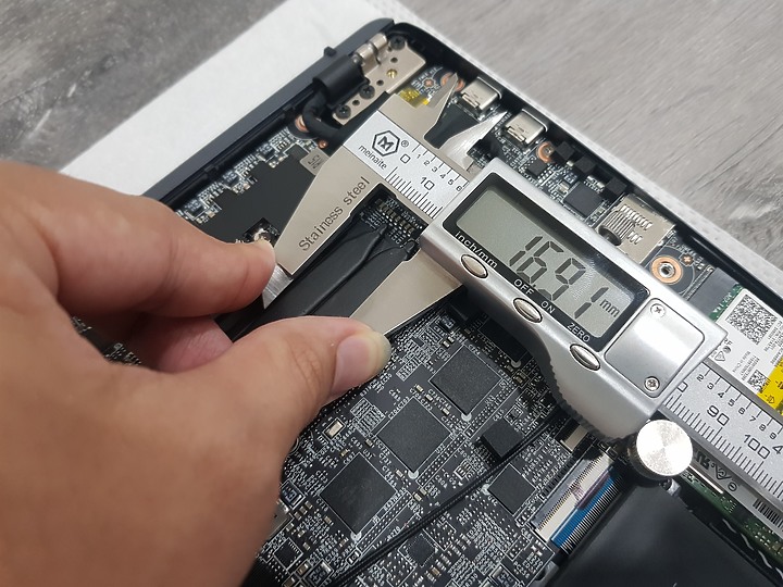 【小宅開箱】MSI Prestige 14 A10SC 評測 (Prestige Series) – 定義最快的14吋輕薄筆電