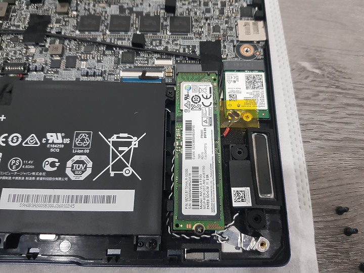 【小宅開箱】MSI Prestige 14 A10SC 評測 (Prestige Series) – 定義最快的14吋輕薄筆電