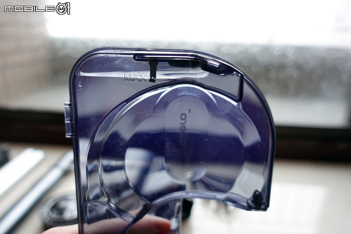 改良再進化的完全體 - LG CordZero A9+ 濕拖無線吸塵器 開箱&新功能體驗