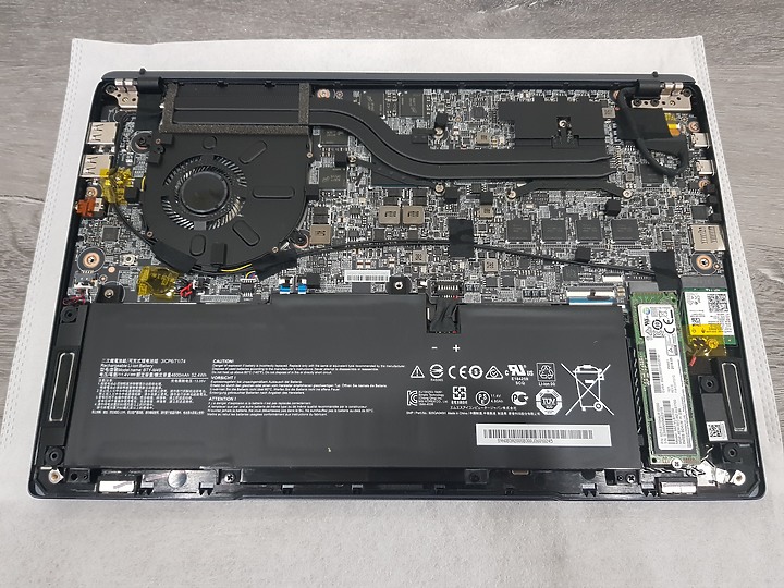 【小宅開箱】MSI Prestige 14 A10SC 評測 (Prestige Series) – 定義最快的14吋輕薄筆電