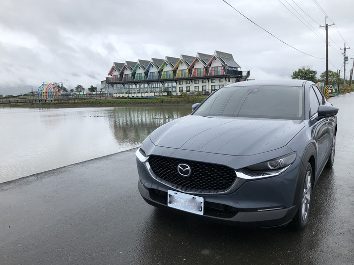 [開箱] CX-30 極境灰 新手開箱文