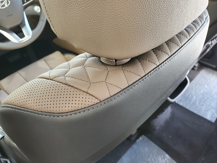 [靜態賞車] 進口身份的第4代Hyundai Santa Fe 5+2七人座休旅 大地銅色