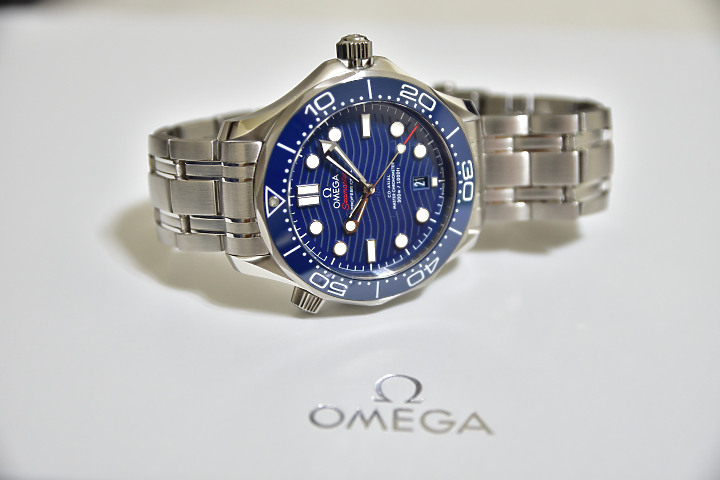 OMEGA Seamaster潛水海馬300開箱 最愛還是藍面~