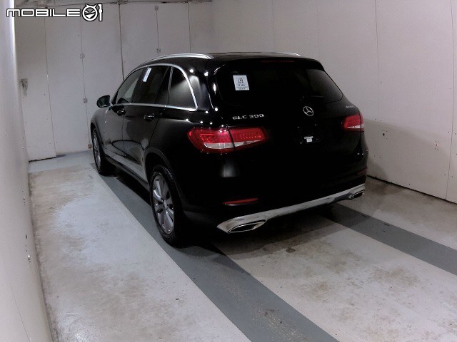賓士GLC300AMG 23P跟車自動駕駛輔助.車道偏移維持.