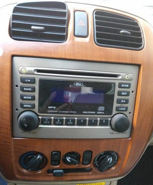 [請教] 有關FORD 的舊原廠音響主機...使用MP3