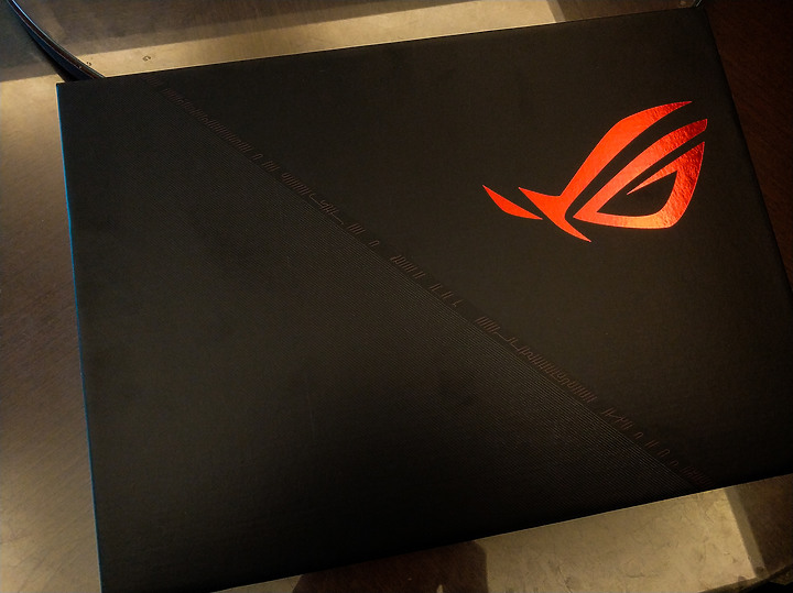 第一次分享：冰河藍的 ROG GU502GU