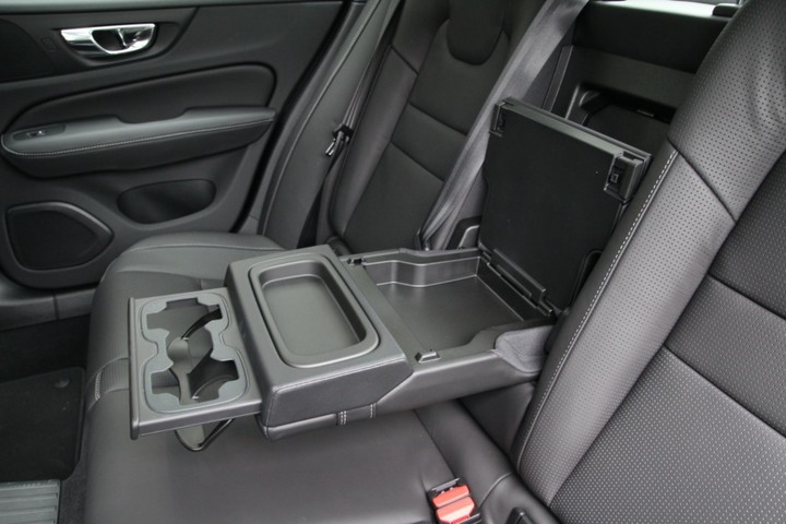 世代交替 S60 x New S60 T6 Inscription