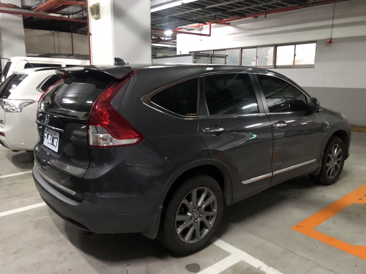 想換新車，大家覺得該換CRV還是Rav4好呢？
