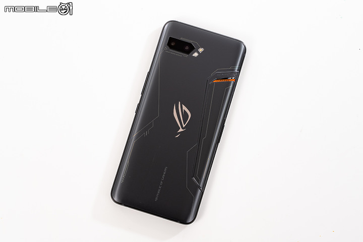 低調卻深藏不露!華碩ROG Phone II紳士黑開箱