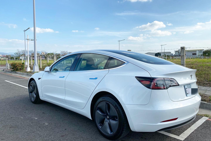 2022/6/8更新【開箱文】Tesla Model 3 一切都是最好的安排