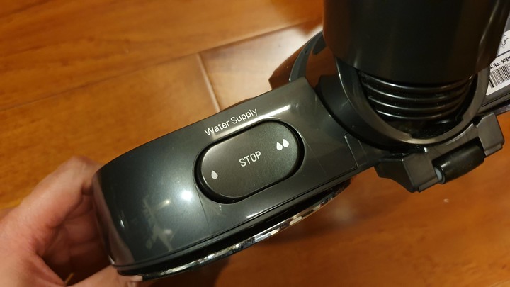 【LG CordZero™ A9+】 單身貴族們居家清潔好幫手-該是時候說再見!