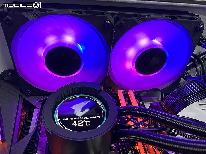 [開箱] 圓形 LCD 搭載 AORUS LIQUID ARGB AIO 信仰水冷