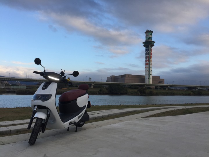iE125 精緻型 深度開箱文&騎乘心得
