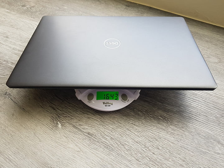 【小宅開箱】DELL Inspiron 15-7590-R1538BTW 深灰黑 文書非文書，電競非電競