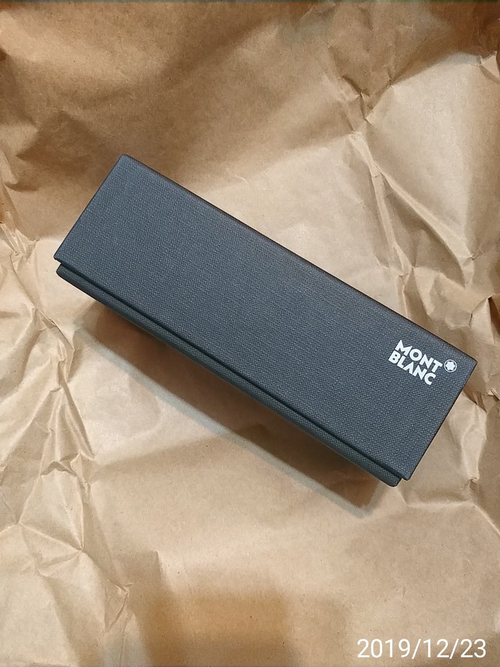 再次前進菜市價的萬寶龍鏡框