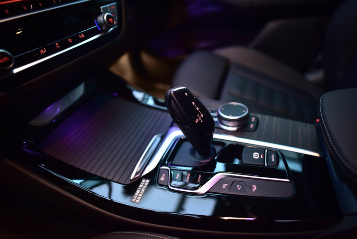 開箱 Bmw G01 X3 30i 豪華運動版