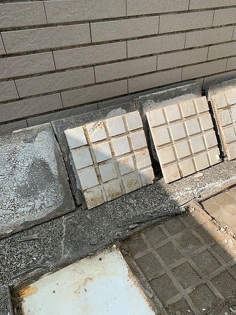 我家頂樓隔熱磚澎拱 求救達人解惑