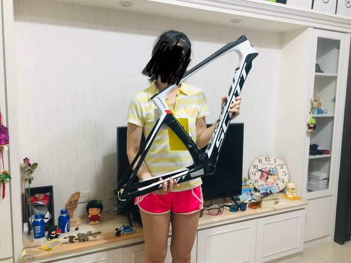 拖稿一段時間的Scott開箱