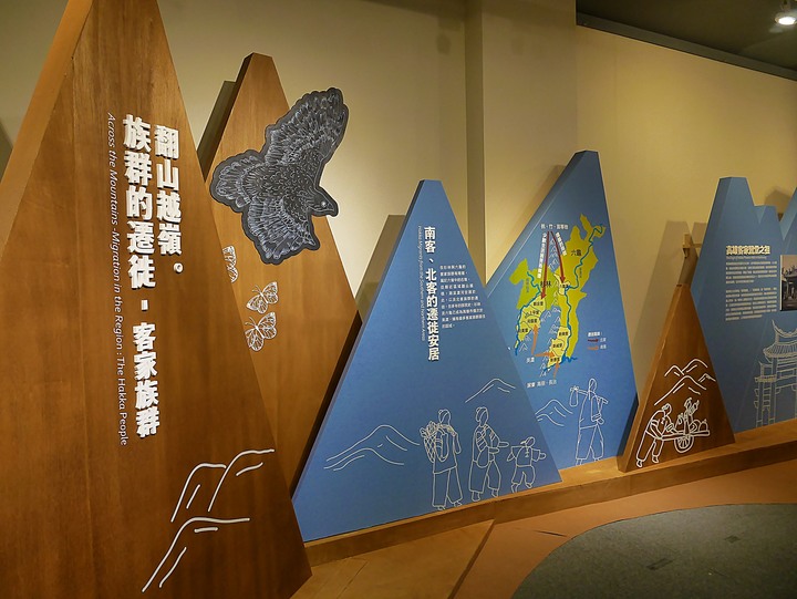 高雄市 鹽埕區 高雄市立歷史博物館 — 由官署變身為都市博物館的帝冠式建築