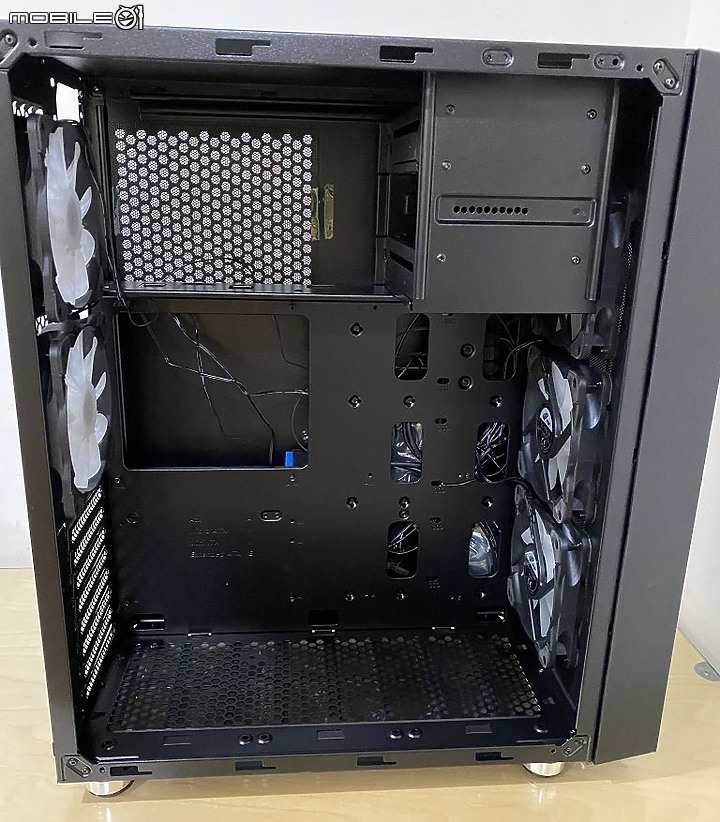 [開箱] RGB火力展示庫雙後抽水平風道新架構 FSP 全漢CMT530光戰艦