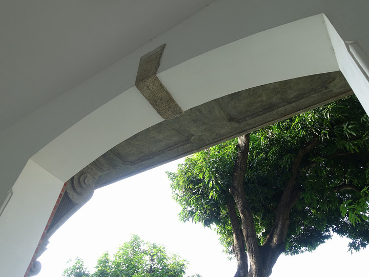 臺南市 東區 原日軍臺灣步兵第二聯隊營舍|禮賢樓、大成館及舊文學院館,外掛成功湖與榕園大榕樹 - 日治時期最南端陸軍前進基地