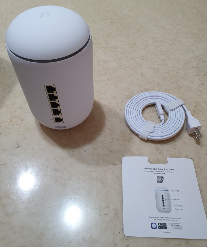 UI Unifi Dream Machine 簡單開箱
