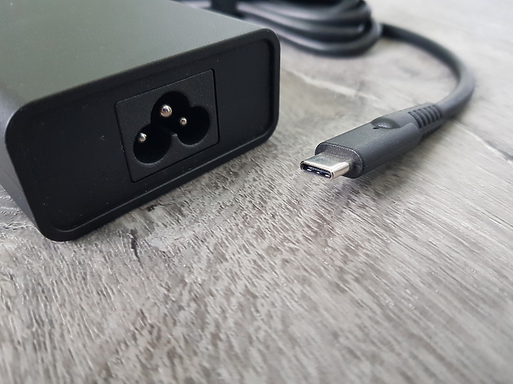 【小宅開箱】MSI Prestige 14 A10SC 評測 (Prestige Series) – 定義最快的14吋輕薄筆電