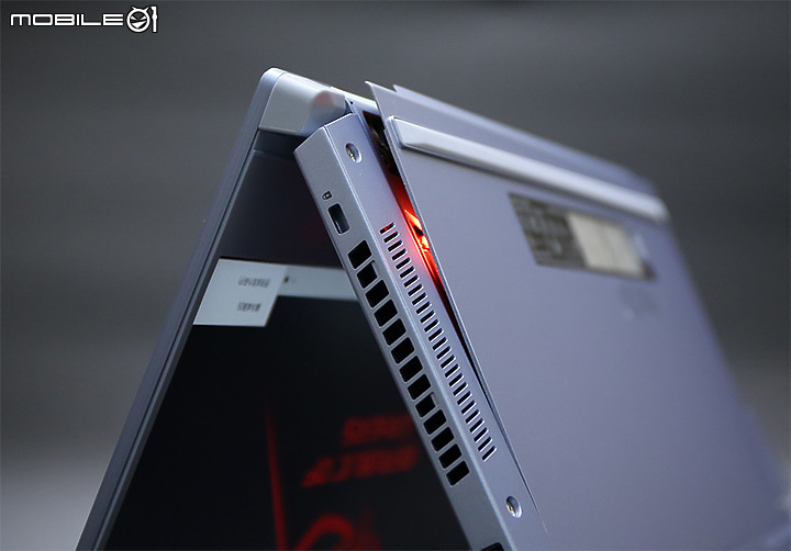 神龍大俠之GX502GW冰河透明系筆電分享