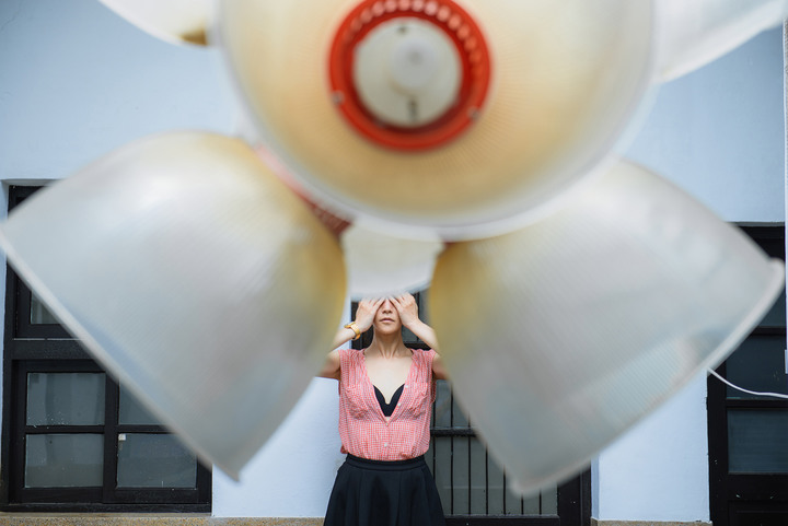 搞怪的內在也能被性感氛圍包圍