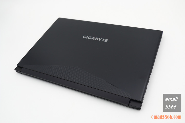 點我看大圖 GIGABYTE AERO 15 X9 AI智慧筆電x高效能電競商務