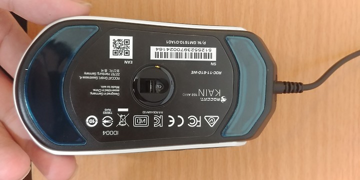【小宅開箱】德國冰豹 Roccat Kain 102 AIMO 光學滑鼠 白色－不專業開箱 單純分享心得