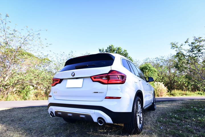 開箱 Bmw G01 X3 30i 豪華運動版