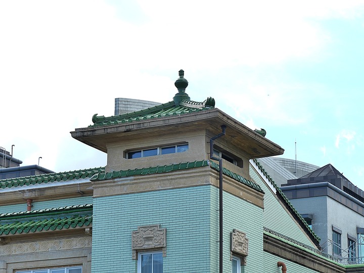 高雄市 鹽埕區 高雄市立歷史博物館 — 由官署變身為都市博物館的帝冠式建築