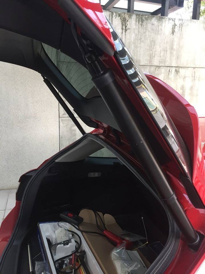 Levorg 電動尾門 DIY