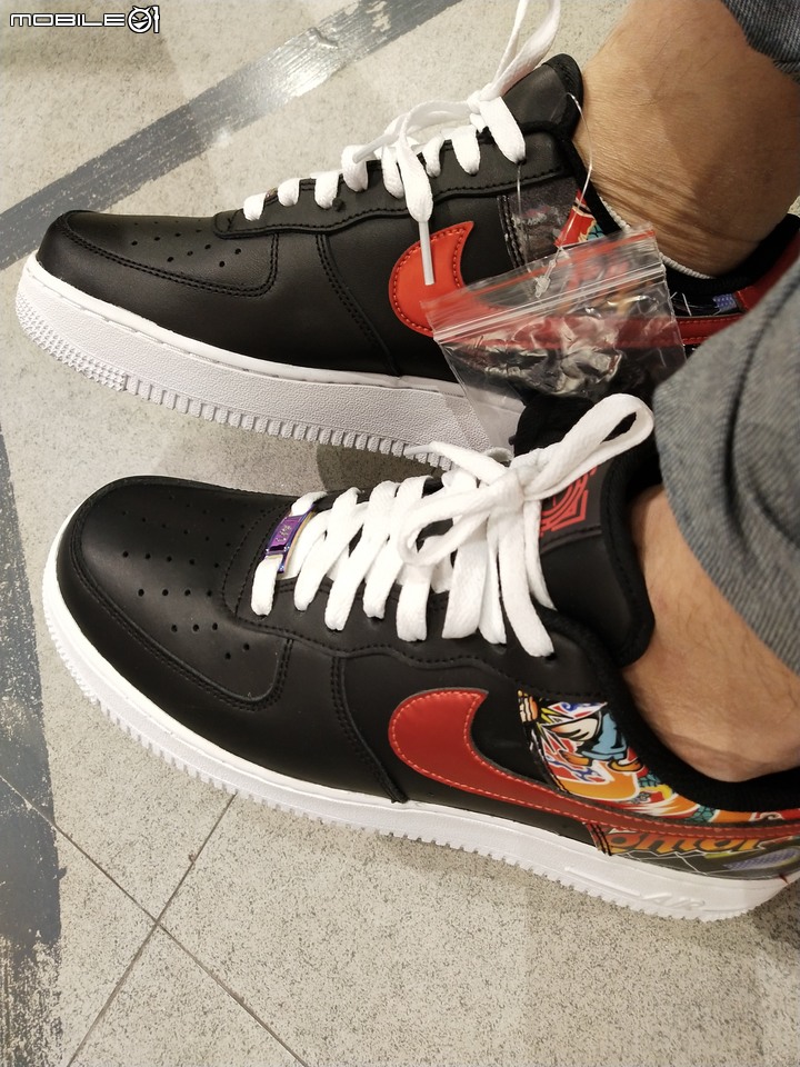 點我看大圖 震驚!台北Nike旗艦店購物被掉包,被拆穿后店家竟怪我沒當場提出!