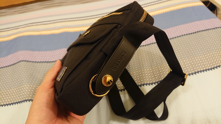 分享 PORTER NEW HEAT黑金小包包