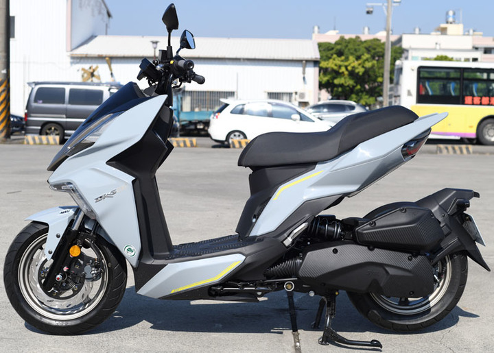 小灰龍SYM DRG BT 158開箱