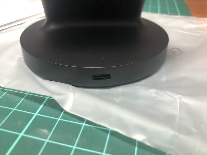 開箱 小米立式無線充電器 20w In iPhone 8+